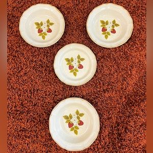 Vintage Mikasa Stawberry Festival Plate set of 4